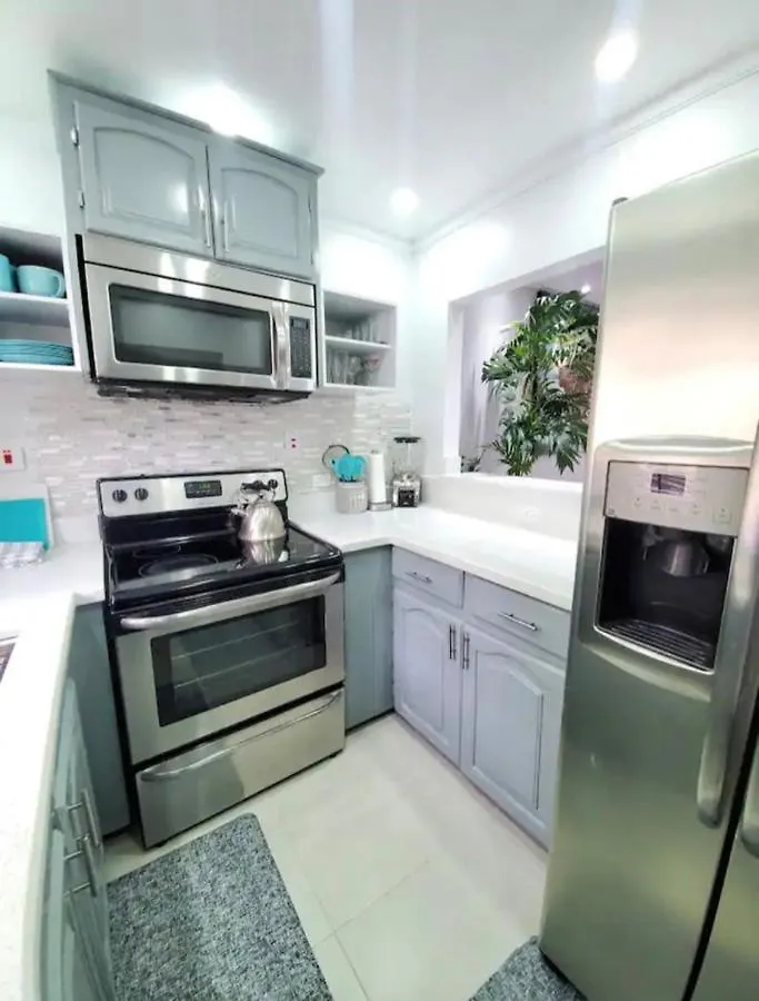 Samreak Chivit Apartment Montego Bay Jamaica